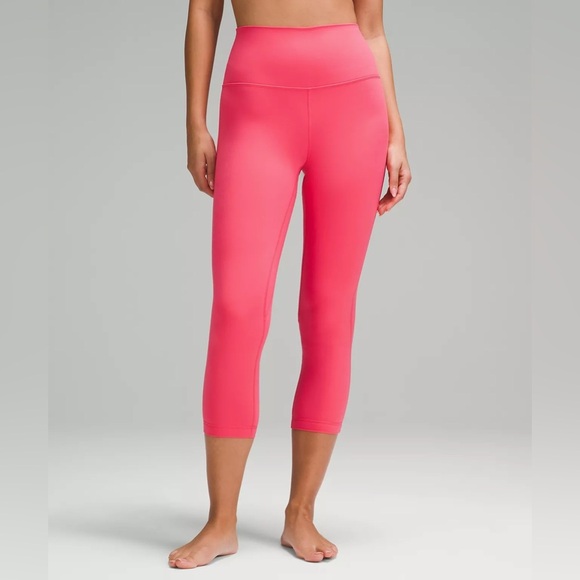 Lululemon HR align 23” Crop (double lined) - Picture 1 of 4